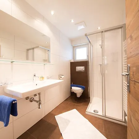 Gaestehaus Falkner Ignaz * זולדן