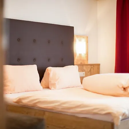 Gaestehaus Falkner Ignaz * זולדן